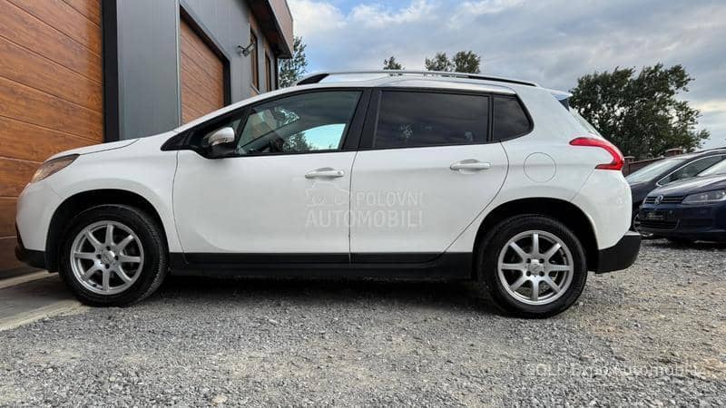 Peugeot 2008 1.2 VTi Allure