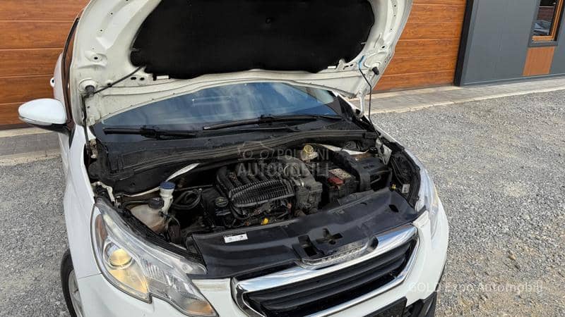 Peugeot 2008 1.2 VTi Allure