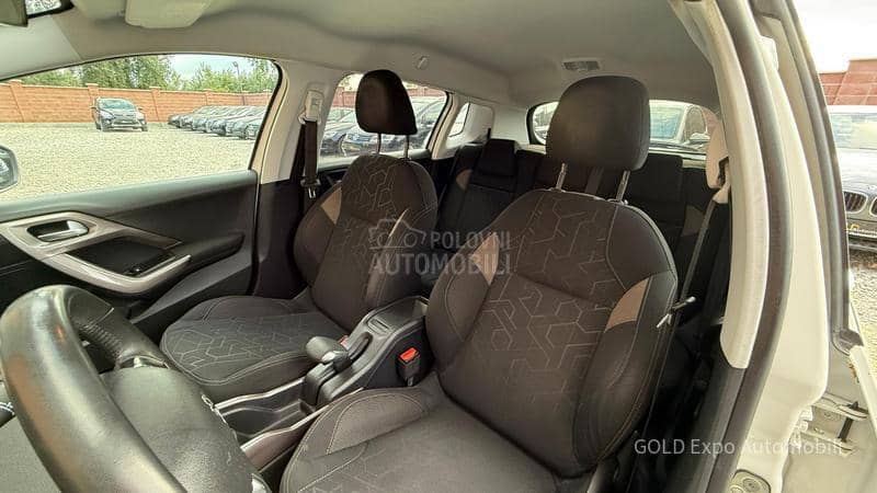 Peugeot 2008 1.2 VTi Allure