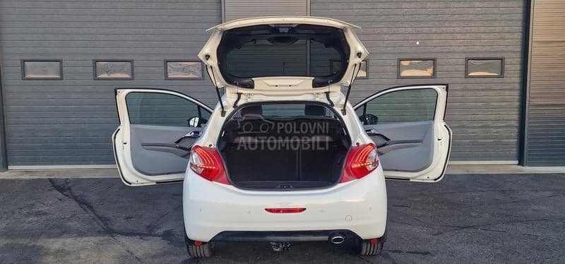 Peugeot 208 1.6 eHdi Feline/F.ul