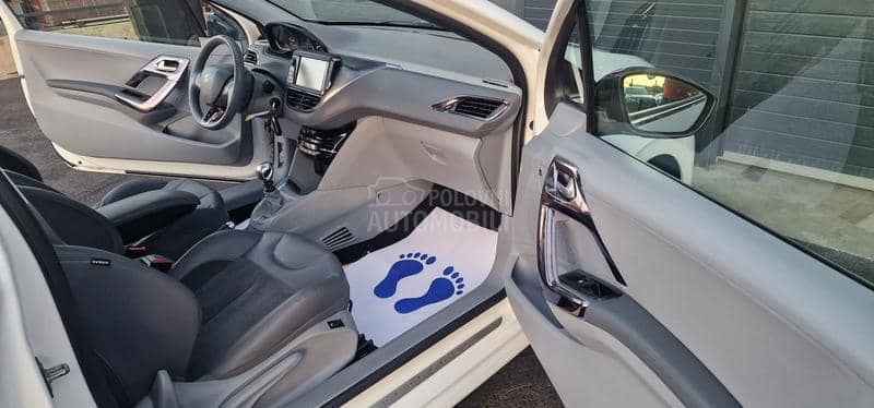 Peugeot 208 1.6 eHdi Feline/F.ul