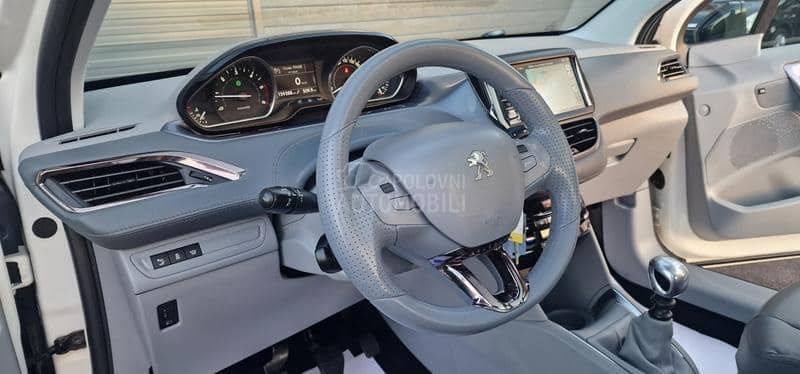 Peugeot 208 1.6 eHdi Feline/F.ul