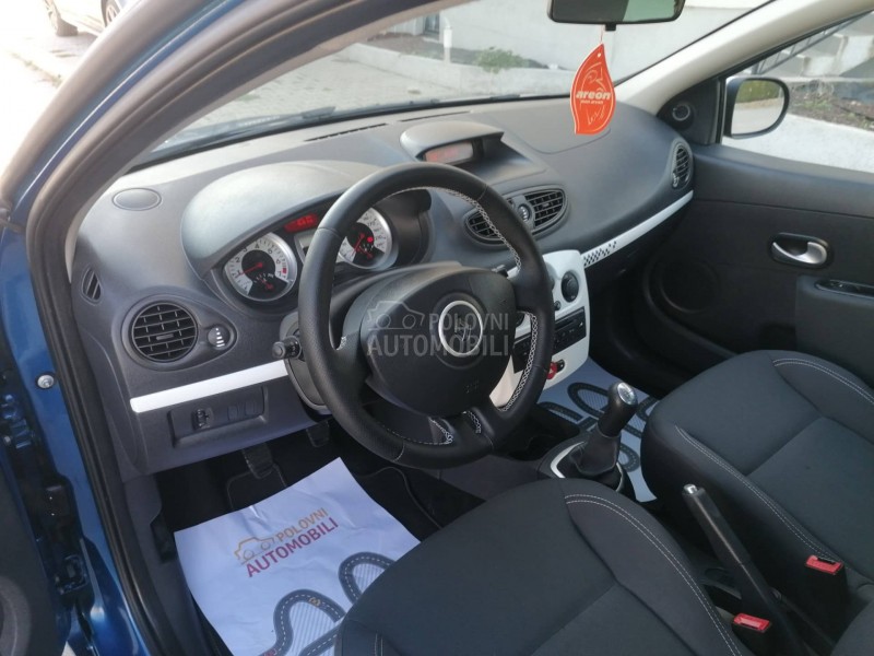 Renault Clio 1.2i EXPRESSION CH