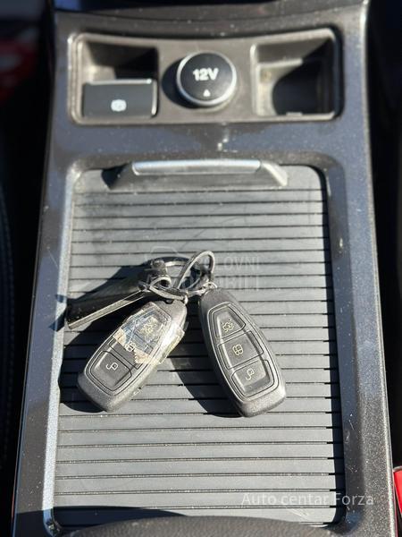 Ford Kuga F U L / N O V A