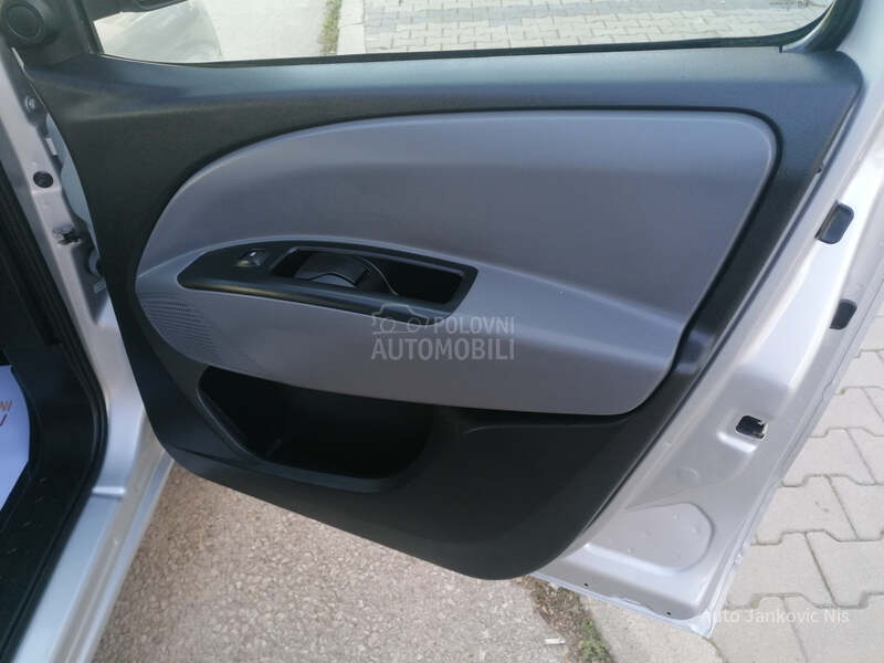 Opel Combo 1.4i SELECTION CH