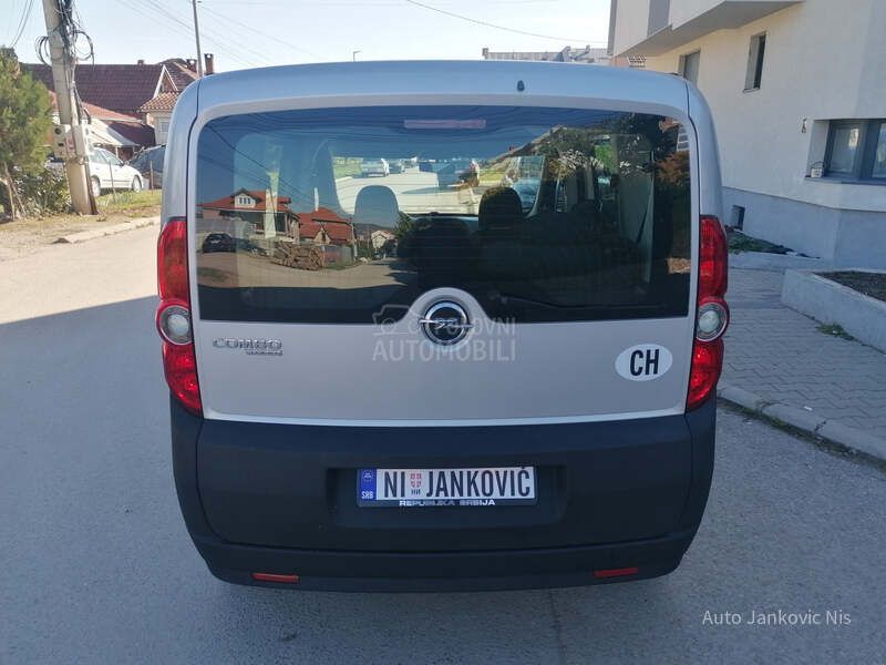 Opel Combo 1.4i SELECTION CH