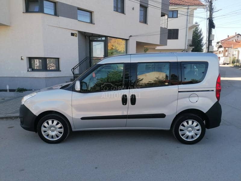 Opel Combo 1.4i SELECTION CH