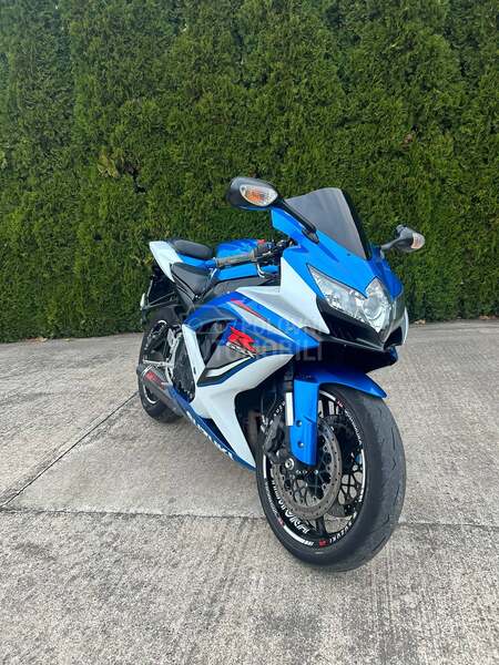 Suzuki k9 750