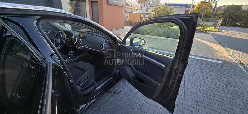 Audi A3 STronic/car vertical