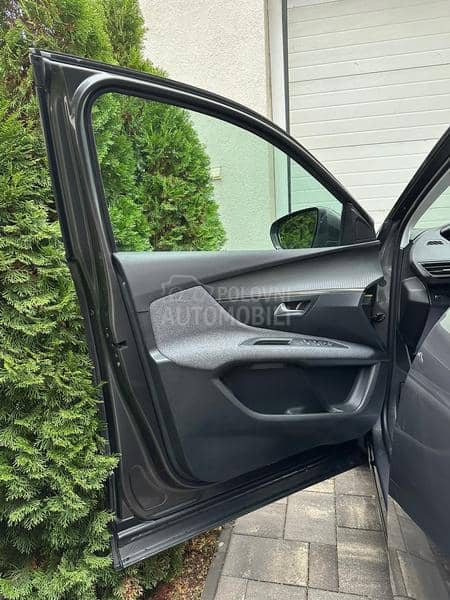 Peugeot 3008 1.5HDI/VIRT./AUTOM.