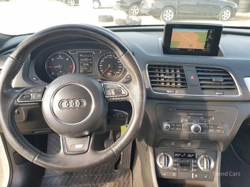 Audi Q3 2.0 TDI S LINE