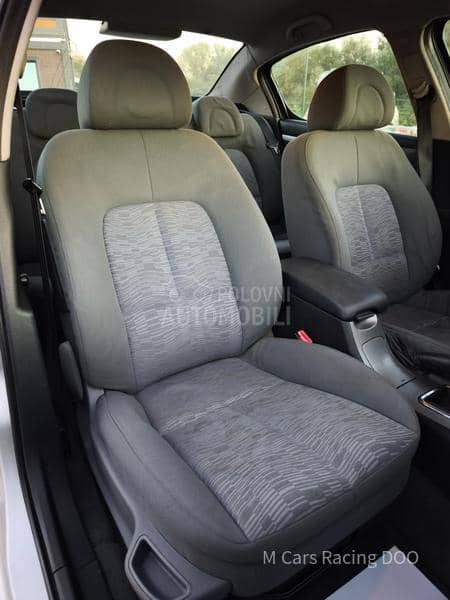 Peugeot 407 1.8i