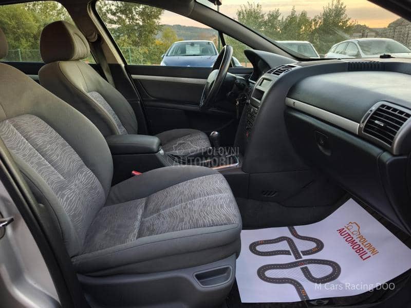 Peugeot 407 1.8i