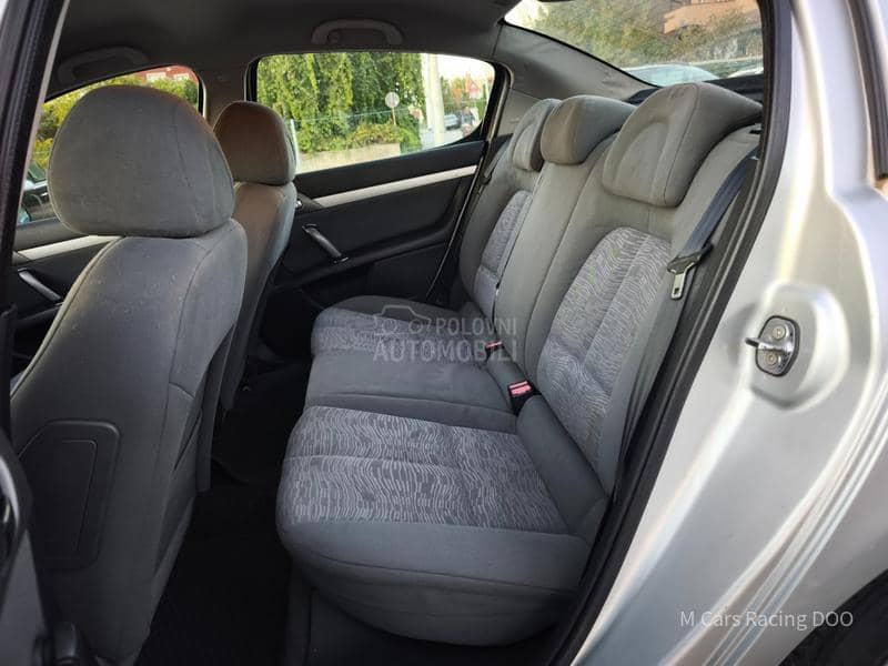 Peugeot 407 1.8i