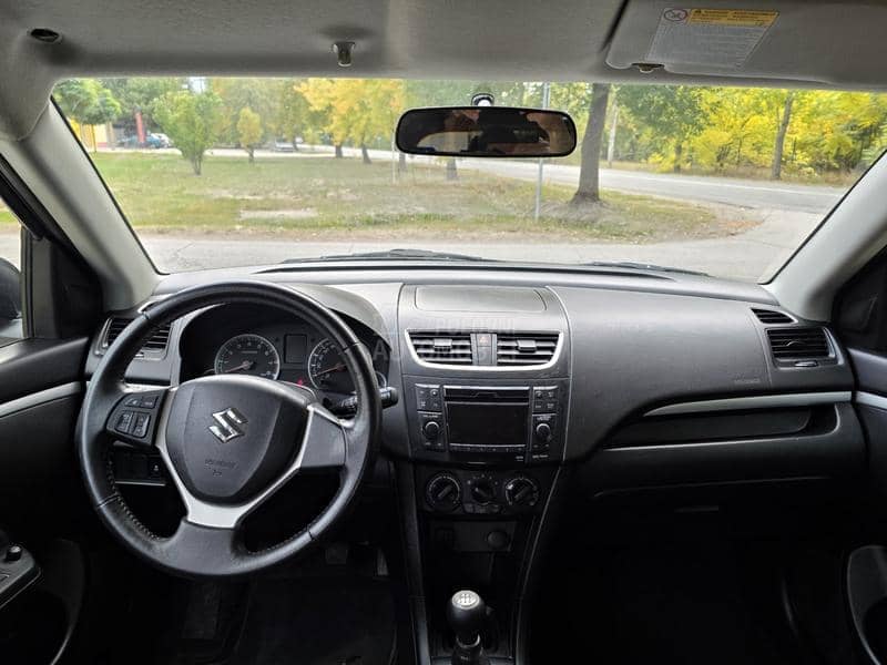 Suzuki Swift 4X4.PERLA.CH