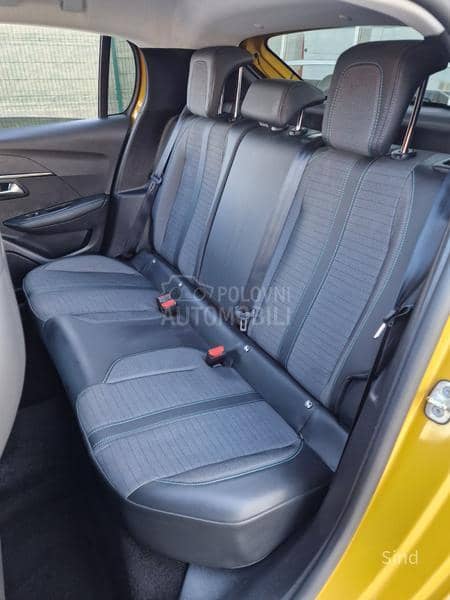 Peugeot 208 1.2 PURETECH ALLURE