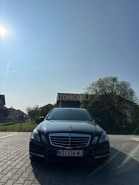Mercedes Benz E 250 4MATIC 7G TRONIC