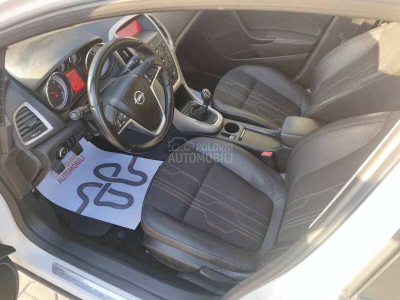 Opel Astra J 1.7 D COSMO Restyle