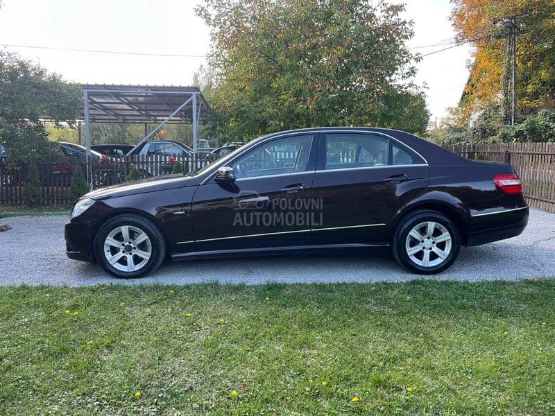Mercedes Benz E 220 N.A.V.I