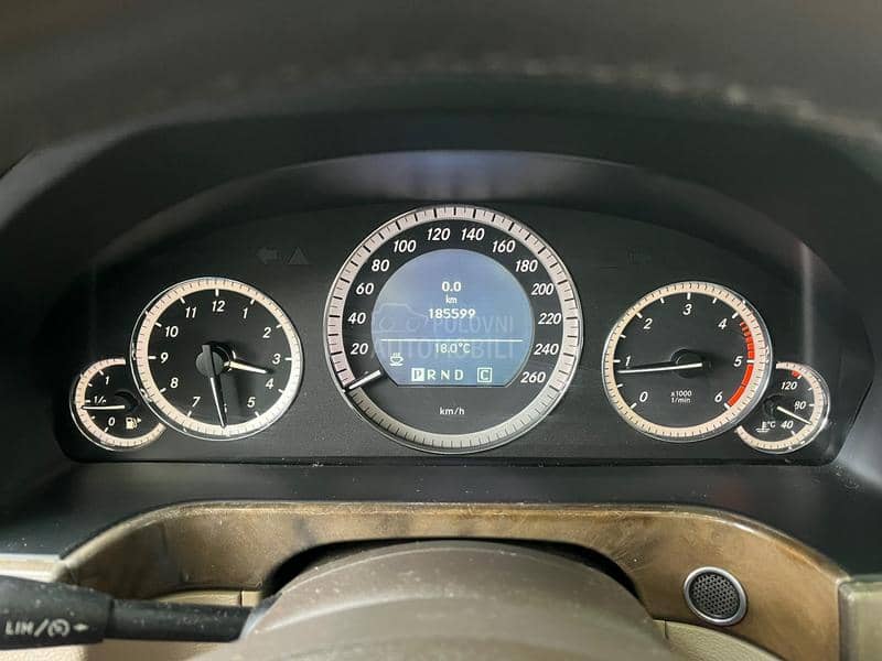 Mercedes Benz E 220 N.A.V.I