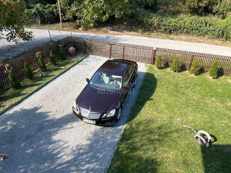 Mercedes Benz E 220 N.A.V.I