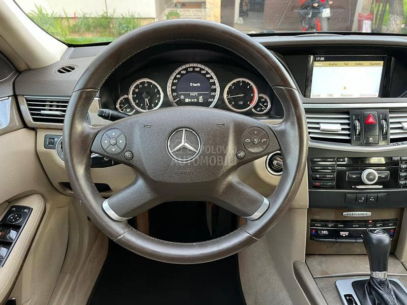 Mercedes Benz E 220 N.A.V.I