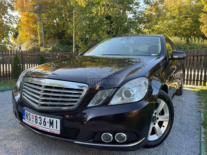 Mercedes Benz E 220 N.A.V.I