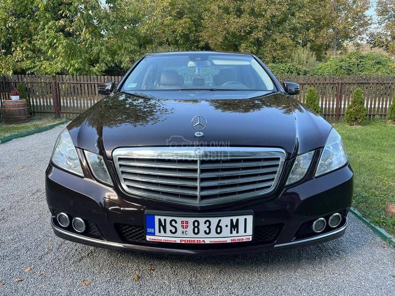 Mercedes Benz E 220 N.A.V.I