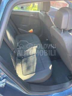 Opel Astra J limuzina 1,6