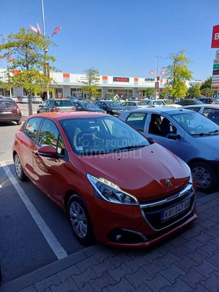Peugeot 208 1.2E