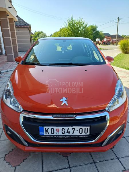 Peugeot 208 1.2E