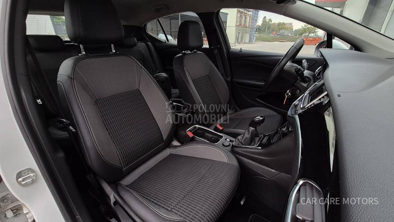 Opel Astra K ELEGANCE 1.2