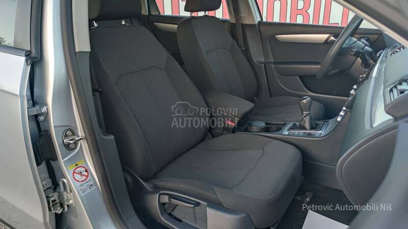 Volkswagen Passat B7 1.6 TDi /BLUEMOTION/