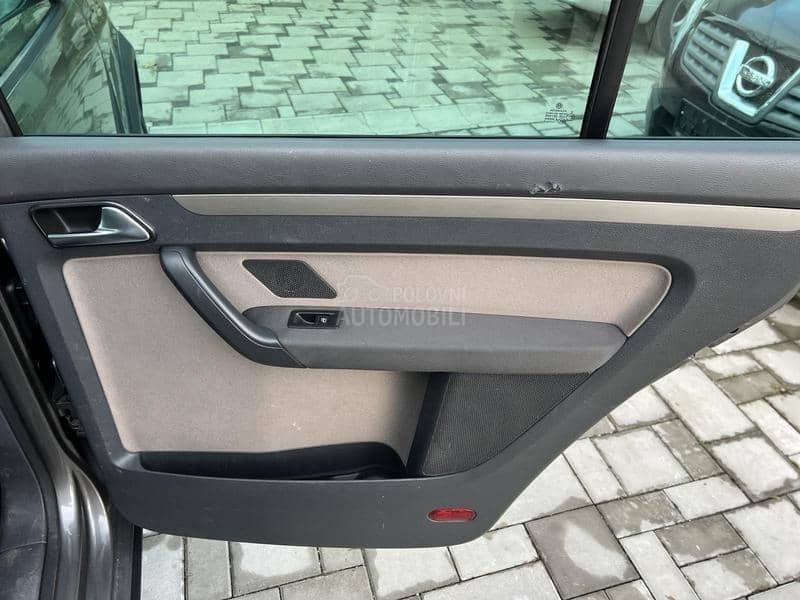 Volkswagen Touran CROSS