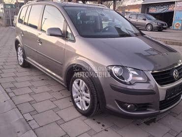 Volkswagen Touran CROSS