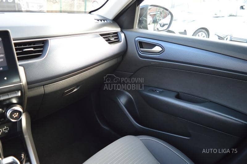 Renault Arkana 1.6 E-Tech145 Busine