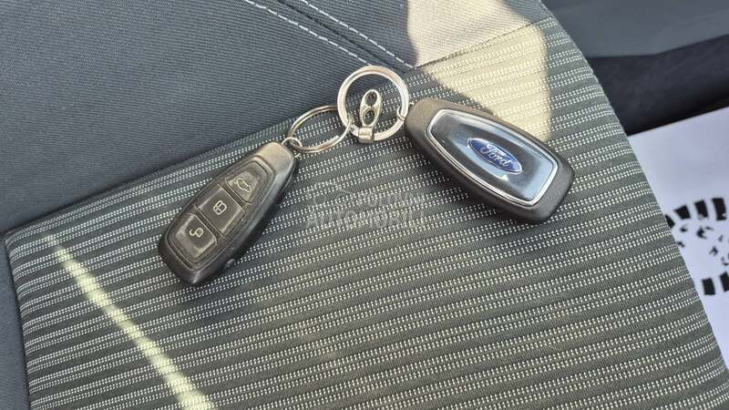 Ford Grand C-Max 1.6TDCI 7 S E D