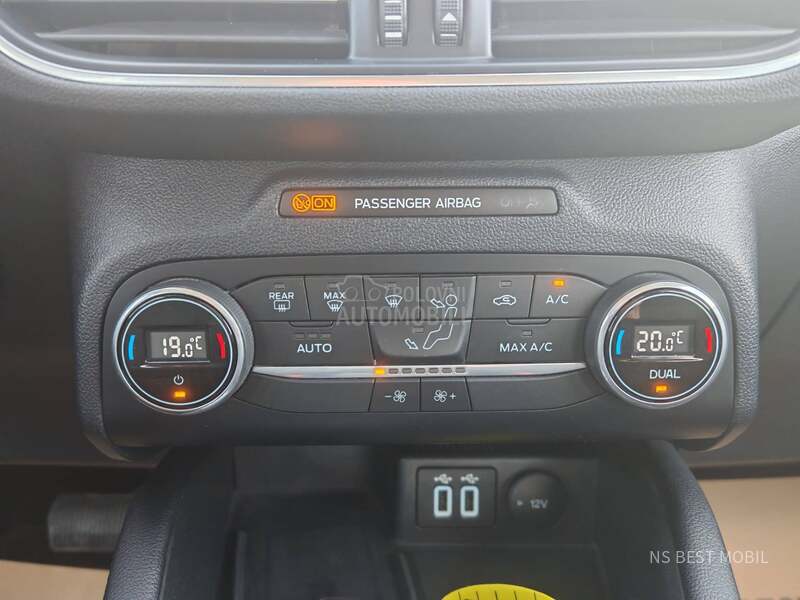 Ford Kuga 1.5TDCi Titanium/Aut