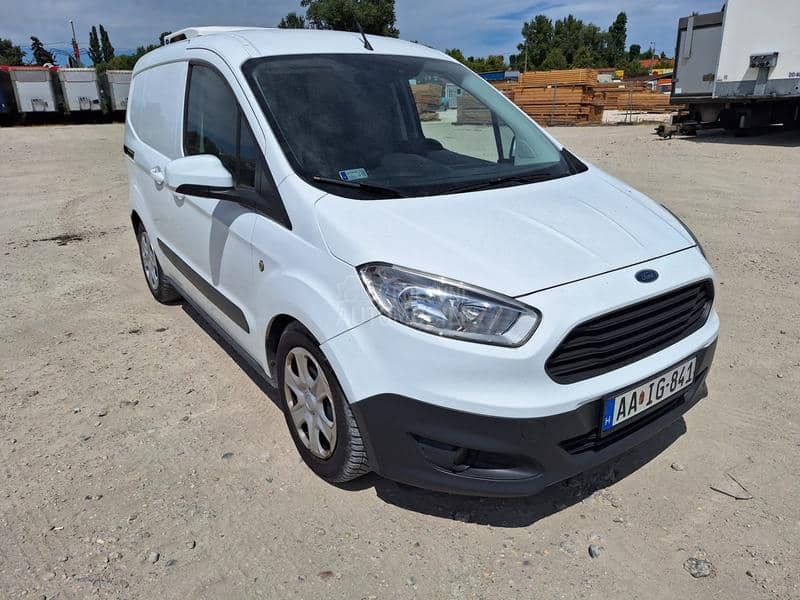 Ford Transit Courier 