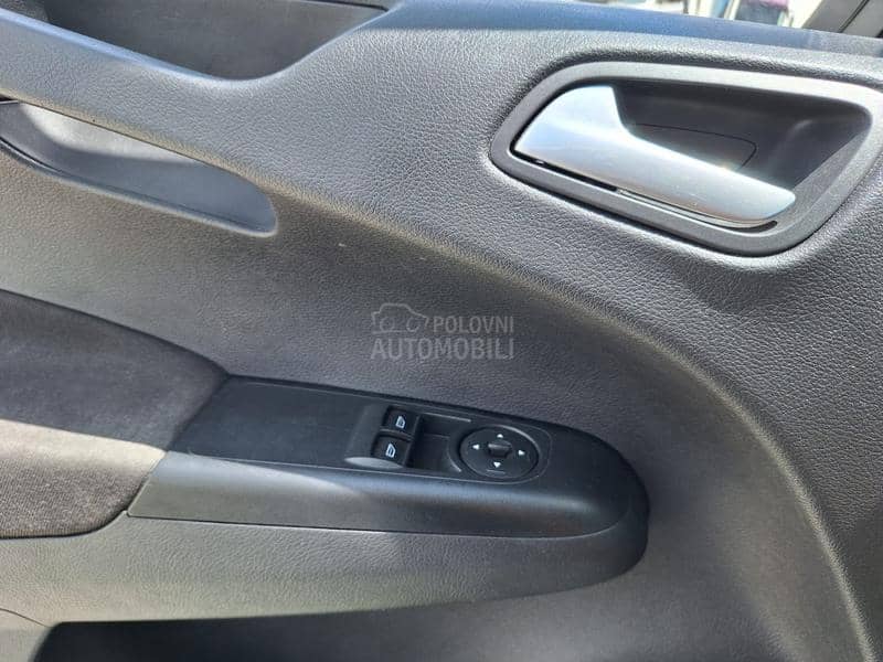 Ford Transit Courier 