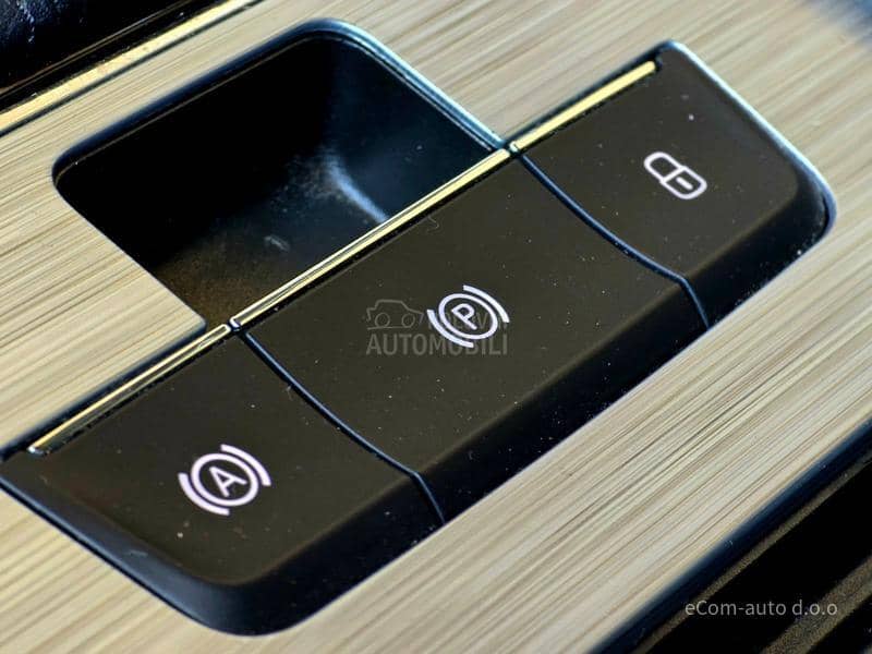 Škoda Superb 2.0 TDI AMBITION DSG