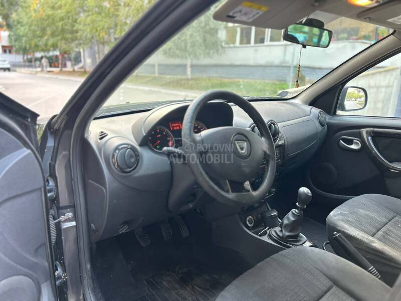 Dacia Duster 1.6L 4WD
