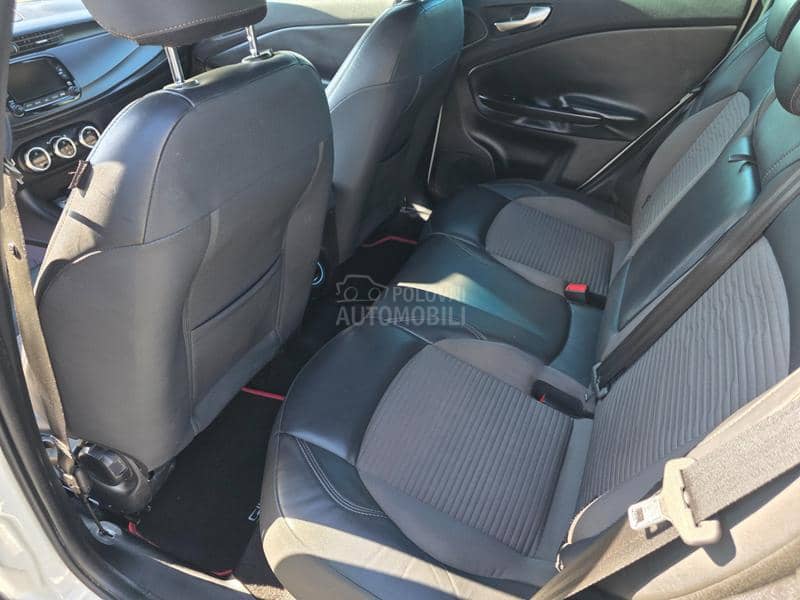 Alfa Romeo Giulietta 2.0mjet AUT/NAV 128K Alfa Romeo Giulietta 2.0mjet AUT/NAV 128K