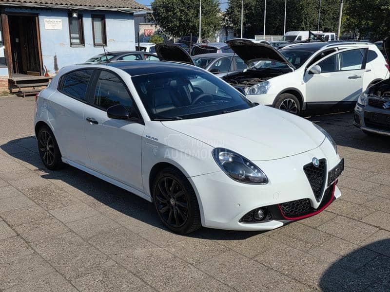Alfa Romeo Giulietta 2.0mjet AUT/NAV 128K Alfa Romeo Giulietta 2.0mjet AUT/NAV 128K
