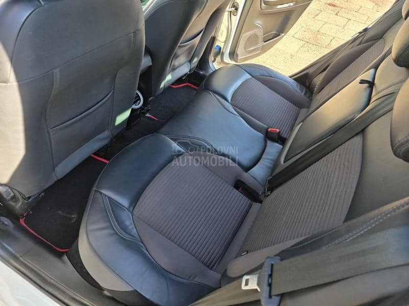Alfa Romeo Giulietta 2.0mjet AUT/NAV 128K Alfa Romeo Giulietta 2.0mjet AUT/NAV 128K