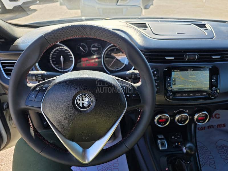 Alfa Romeo Giulietta 2.0mjet AUT/NAV 128K Alfa Romeo Giulietta 2.0mjet AUT/NAV 128K