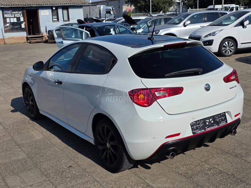 Alfa Romeo Giulietta 2.0mjet AUT/NAV 128K Alfa Romeo Giulietta 2.0mjet AUT/NAV 128K