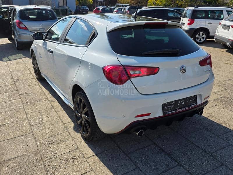 Alfa Romeo Giulietta 2.0mjet AUT/NAV 128K Alfa Romeo Giulietta 2.0mjet AUT/NAV 128K