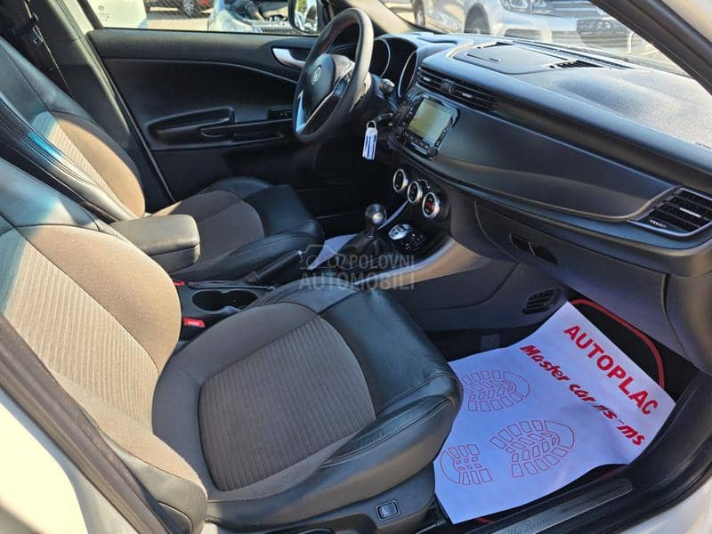 Alfa Romeo Giulietta 2.0mjet AUT/NAV 128K Alfa Romeo Giulietta 2.0mjet AUT/NAV 128K