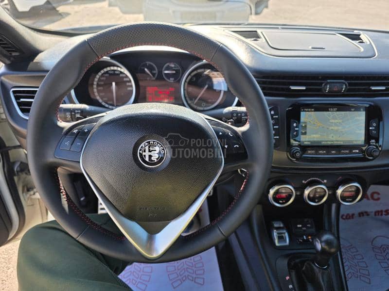 Alfa Romeo Giulietta 2.0mjet AUT/NAV 128K Alfa Romeo Giulietta 2.0mjet AUT/NAV 128K